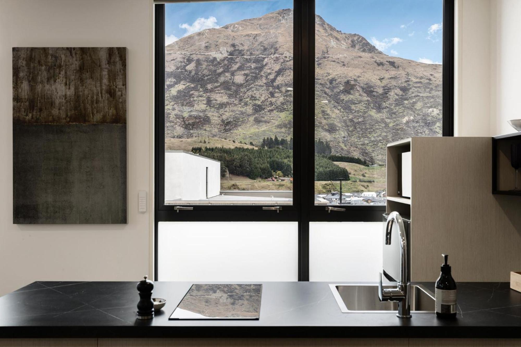 12Th Avenue Suites Distretto di Distretto di Queenstown Esterno foto