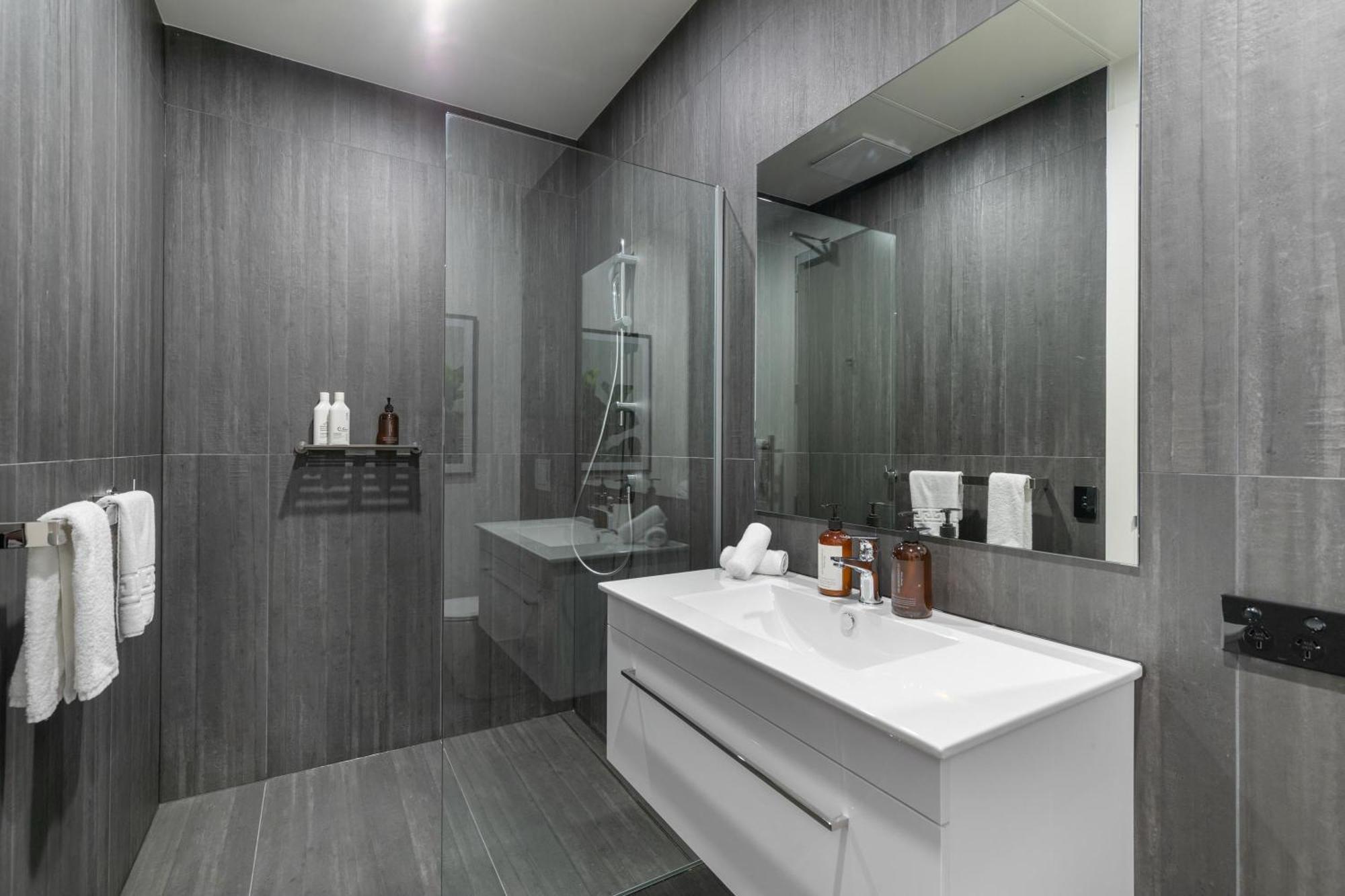 12Th Avenue Suites Distretto di Distretto di Queenstown Esterno foto