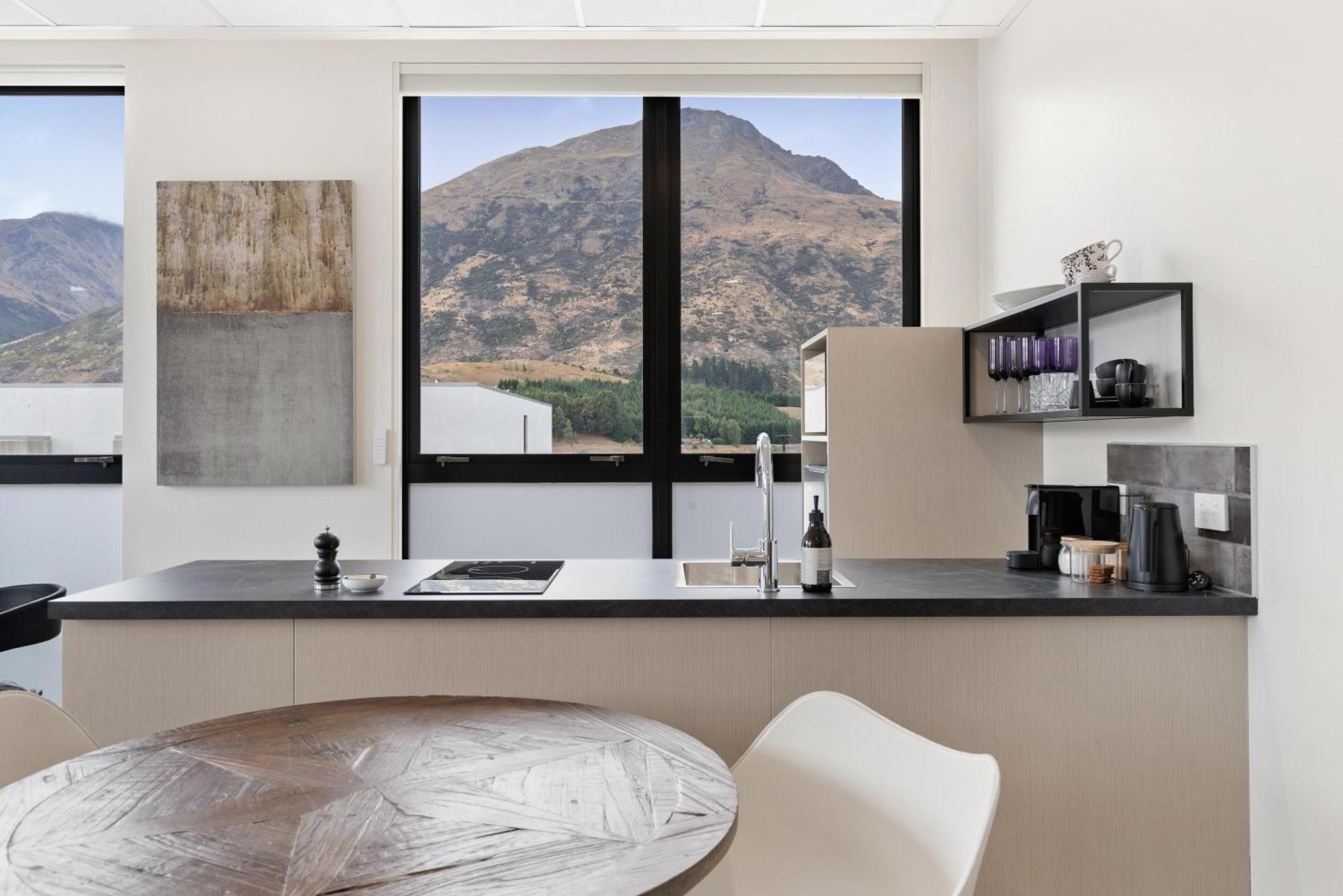 12Th Avenue Suites Distretto di Distretto di Queenstown Esterno foto